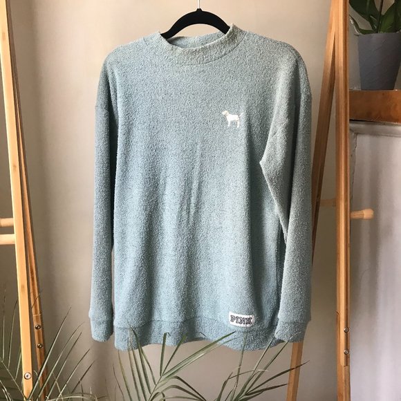 Victoria's Secret Pink Winter Crewneck - Picture 1 of 4